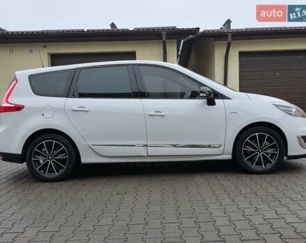 Белый Рено Гранд Сценик, объемом двигателя 1.6 л и пробегом 228 тыс. км за 8777 $, фото 14 на Automoto.ua