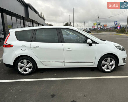 Белый Рено Гранд Сценик, объемом двигателя 1.5 л и пробегом 241 тыс. км за 9500 $, фото 3 на Automoto.ua