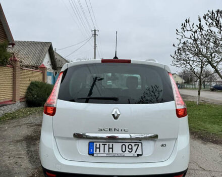 Белый Рено Гранд Сценик, объемом двигателя 1.6 л и пробегом 162 тыс. км за 10500 $, фото 14 на Automoto.ua