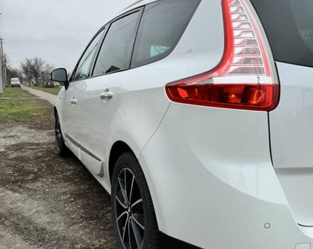 Белый Рено Гранд Сценик, объемом двигателя 1.6 л и пробегом 162 тыс. км за 10500 $, фото 17 на Automoto.ua