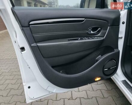 Белый Рено Гранд Сценик, объемом двигателя 1.6 л и пробегом 228 тыс. км за 8777 $, фото 51 на Automoto.ua