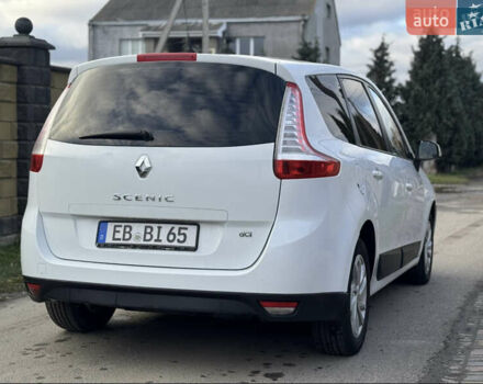 Белый Рено Гранд Сценик, объемом двигателя 1.5 л и пробегом 232 тыс. км за 8500 $, фото 12 на Automoto.ua