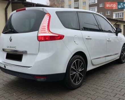 Белый Рено Гранд Сценик, объемом двигателя 1.6 л и пробегом 305 тыс. км за 7999 $, фото 13 на Automoto.ua