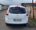 Білий Рено Гранд Сценік, об'ємом двигуна 1.5 л та пробігом 277 тис. км за 8100 $, фото 2 на Automoto.ua