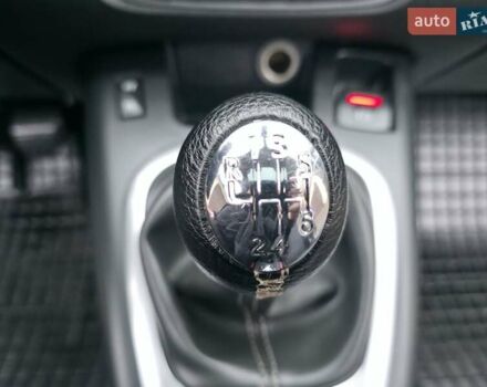 Белый Рено Гранд Сценик, объемом двигателя 1.6 л и пробегом 228 тыс. км за 8777 $, фото 61 на Automoto.ua