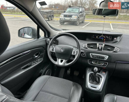 Белый Рено Гранд Сценик, объемом двигателя 1.5 л и пробегом 241 тыс. км за 9500 $, фото 15 на Automoto.ua