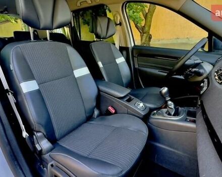 Білий Рено Гранд Сценік, об'ємом двигуна 1.2 л та пробігом 177 тис. км за 6999 $, фото 7 на Automoto.ua