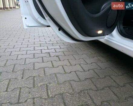 Белый Рено Гранд Сценик, объемом двигателя 1.6 л и пробегом 228 тыс. км за 8777 $, фото 44 на Automoto.ua