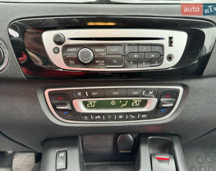 Белый Рено Гранд Сценик, объемом двигателя 1.6 л и пробегом 162 тыс. км за 10500 $, фото 36 на Automoto.ua