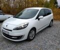 Белый Рено Гранд Сценик, объемом двигателя 1.6 л и пробегом 220 тыс. км за 10000 $, фото 3 на Automoto.ua