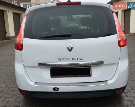 Белый Рено Гранд Сценик, объемом двигателя 1.6 л и пробегом 305 тыс. км за 7999 $, фото 11 на Automoto.ua