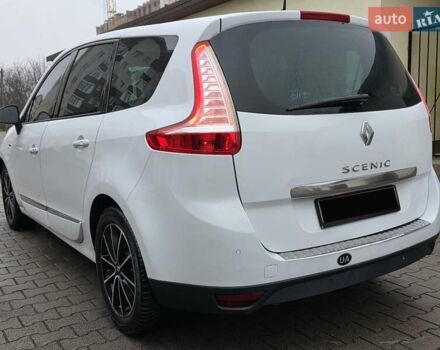 Белый Рено Гранд Сценик, объемом двигателя 1.6 л и пробегом 305 тыс. км за 7999 $, фото 10 на Automoto.ua