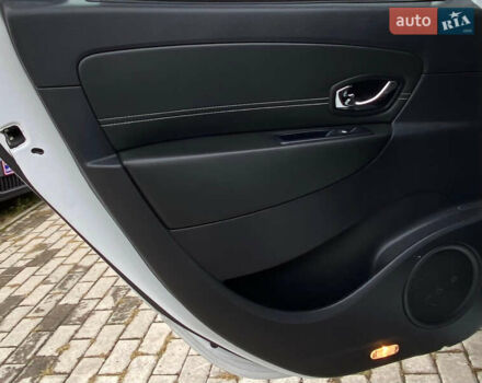 Білий Рено Гранд Сценік, об'ємом двигуна 1.5 л та пробігом 215 тис. км за 8400 $, фото 22 на Automoto.ua