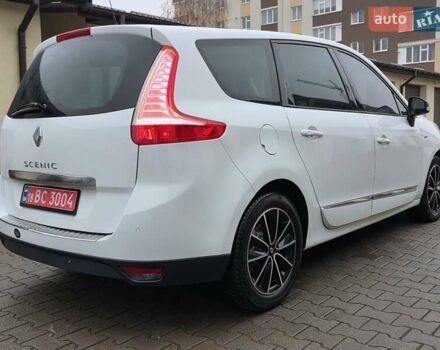 Белый Рено Гранд Сценик, объемом двигателя 1.6 л и пробегом 228 тыс. км за 8777 $, фото 12 на Automoto.ua