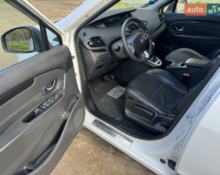 Рено Гранд Сценик 2013 в Калуше на Automoto.ua Белый Рено Гранд Сценик, объемом двигателя 1.5 л и пробегом 273 тыс. км за 7900 $, фото 11 на Automoto.ua