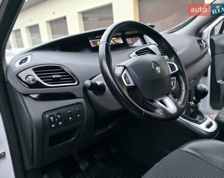 Белый Рено Гранд Сценик, объемом двигателя 1.6 л и пробегом 228 тыс. км за 8777 $, фото 57 на Automoto.ua