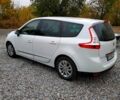 Белый Рено Гранд Сценик, объемом двигателя 1.6 л и пробегом 220 тыс. км за 10000 $, фото 1 на Automoto.ua