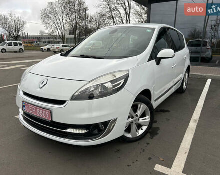Белый Рено Гранд Сценик, объемом двигателя 1.5 л и пробегом 241 тыс. км за 9500 $, фото 141 на Automoto.ua