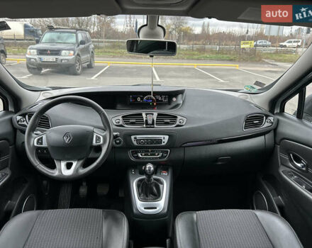 Белый Рено Гранд Сценик, объемом двигателя 1.5 л и пробегом 241 тыс. км за 9500 $, фото 48 на Automoto.ua