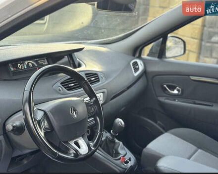 Белый Рено Гранд Сценик, объемом двигателя 1.5 л и пробегом 232 тыс. км за 8500 $, фото 18 на Automoto.ua