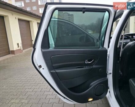 Белый Рено Гранд Сценик, объемом двигателя 1.6 л и пробегом 305 тыс. км за 7999 $, фото 36 на Automoto.ua