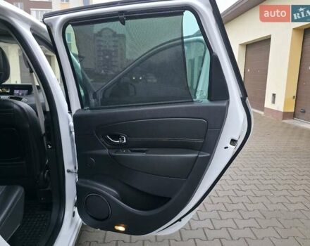 Белый Рено Гранд Сценик, объемом двигателя 1.6 л и пробегом 228 тыс. км за 8777 $, фото 33 на Automoto.ua