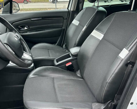 Белый Рено Гранд Сценик, объемом двигателя 1.5 л и пробегом 241 тыс. км за 9500 $, фото 111 на Automoto.ua