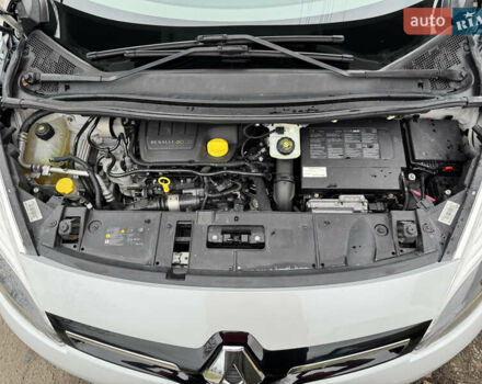 Белый Рено Гранд Сценик, объемом двигателя 1.6 л и пробегом 162 тыс. км за 10500 $, фото 76 на Automoto.ua