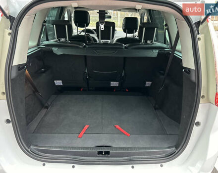 Белый Рено Гранд Сценик, объемом двигателя 1.5 л и пробегом 241 тыс. км за 9500 $, фото 74 на Automoto.ua