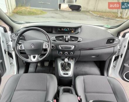 Білий Рено Гранд Сценік, об'ємом двигуна 1.5 л та пробігом 212 тис. км за 9700 $, фото 19 на Automoto.ua