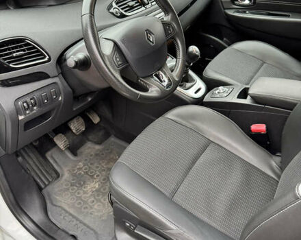 Белый Рено Гранд Сценик, объемом двигателя 1.6 л и пробегом 162 тыс. км за 10500 $, фото 46 на Automoto.ua