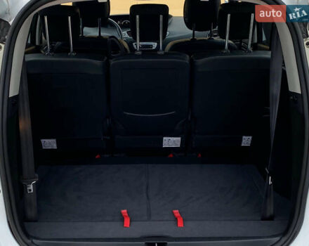 Белый Рено Гранд Сценик, объемом двигателя 1.5 л и пробегом 215 тыс. км за 8700 $, фото 19 на Automoto.ua