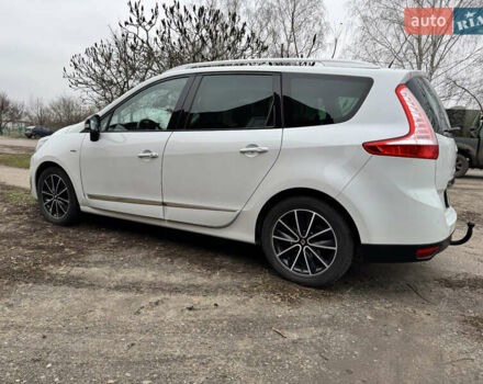 Белый Рено Гранд Сценик, объемом двигателя 1.6 л и пробегом 162 тыс. км за 10500 $, фото 19 на Automoto.ua