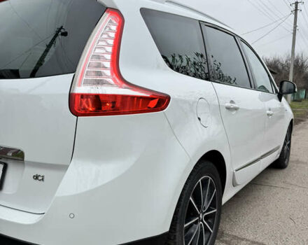 Белый Рено Гранд Сценик, объемом двигателя 1.6 л и пробегом 162 тыс. км за 10500 $, фото 22 на Automoto.ua