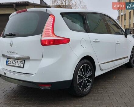 Белый Рено Гранд Сценик, объемом двигателя 1.6 л и пробегом 305 тыс. км за 7999 $, фото 3 на Automoto.ua