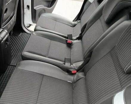 Білий Рено Гранд Сценік, об'ємом двигуна 1.5 л та пробігом 212 тис. км за 9700 $, фото 1 на Automoto.ua