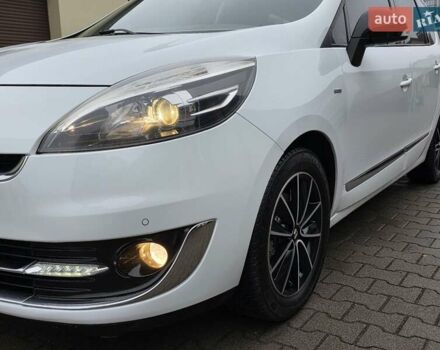 Белый Рено Гранд Сценик, объемом двигателя 1.6 л и пробегом 228 тыс. км за 8777 $, фото 18 на Automoto.ua