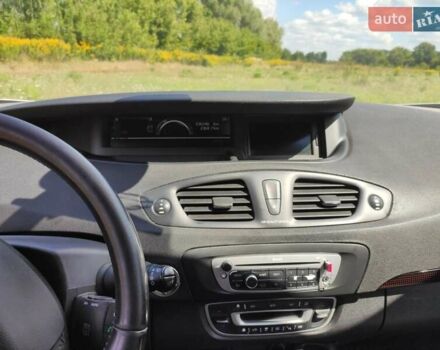 Білий Рено Гранд Сценік, об'ємом двигуна 1.5 л та пробігом 226 тис. км за 8000 $, фото 35 на Automoto.ua