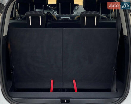 Білий Рено Гранд Сценік, об'ємом двигуна 1.5 л та пробігом 215 тис. км за 8400 $, фото 27 на Automoto.ua