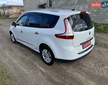 Рено Гранд Сценик 2013 в Калуше на Automoto.ua Белый Рено Гранд Сценик, объемом двигателя 1.5 л и пробегом 273 тыс. км за 7900 $, фото 4 на Automoto.ua