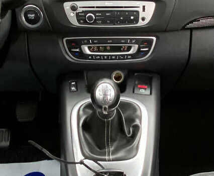 Білий Рено Гранд Сценік, об'ємом двигуна 1.5 л та пробігом 215 тис. км за 8400 $, фото 13 на Automoto.ua