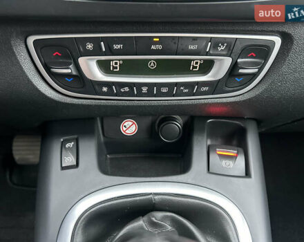 Белый Рено Гранд Сценик, объемом двигателя 1.5 л и пробегом 241 тыс. км за 9500 $, фото 57 на Automoto.ua