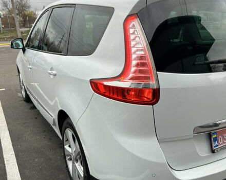 Белый Рено Гранд Сценик, объемом двигателя 1.5 л и пробегом 241 тыс. км за 9500 $, фото 169 на Automoto.ua