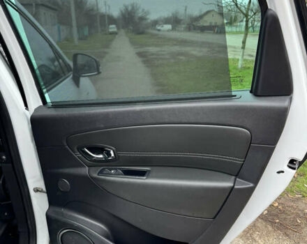 Белый Рено Гранд Сценик, объемом двигателя 1.6 л и пробегом 162 тыс. км за 10500 $, фото 67 на Automoto.ua