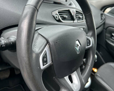 Белый Рено Гранд Сценик, объемом двигателя 1.5 л и пробегом 241 тыс. км за 9500 $, фото 22 на Automoto.ua