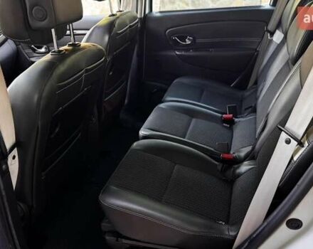 Білий Рено Гранд Сценік, об'ємом двигуна 1.2 л та пробігом 177 тис. км за 6999 $, фото 6 на Automoto.ua