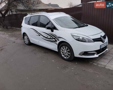 Рено Гранд Сценик 2014 в Новомосковске на Automoto.ua Белый Рено Гранд Сценик, объемом двигателя 1.5 л и пробегом 146 тыс. км за 10800 $, фото 6 на Automoto.ua