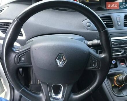Белый Рено Гранд Сценик, объемом двигателя 1.5 л и пробегом 219 тыс. км за 9900 $, фото 2 на Automoto.ua