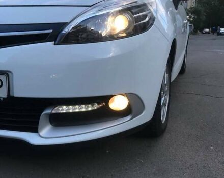 Белый Рено Гранд Сценик, объемом двигателя 1.5 л и пробегом 219 тыс. км за 9900 $, фото 21 на Automoto.ua