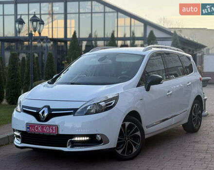 Білий Рено Гранд Сценік, об'ємом двигуна 1.6 л та пробігом 179 тис. км за 10950 $, фото 7 на Automoto.ua